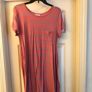 Small summertime Carly